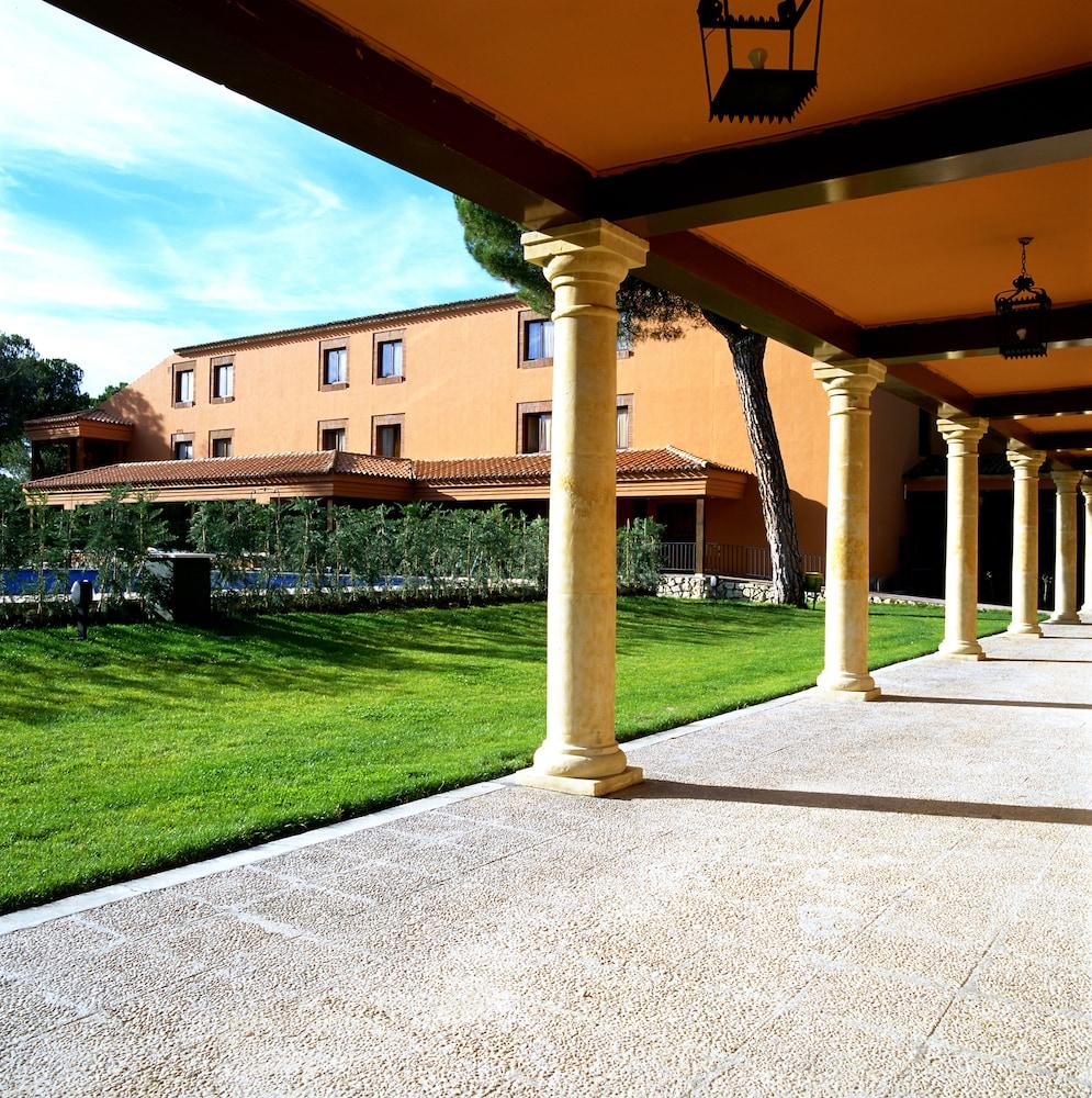 Parador De Tordesillas Exterior foto